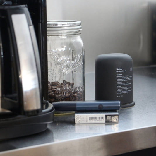 ANAheim Porcelain Ash-Pot "Black"