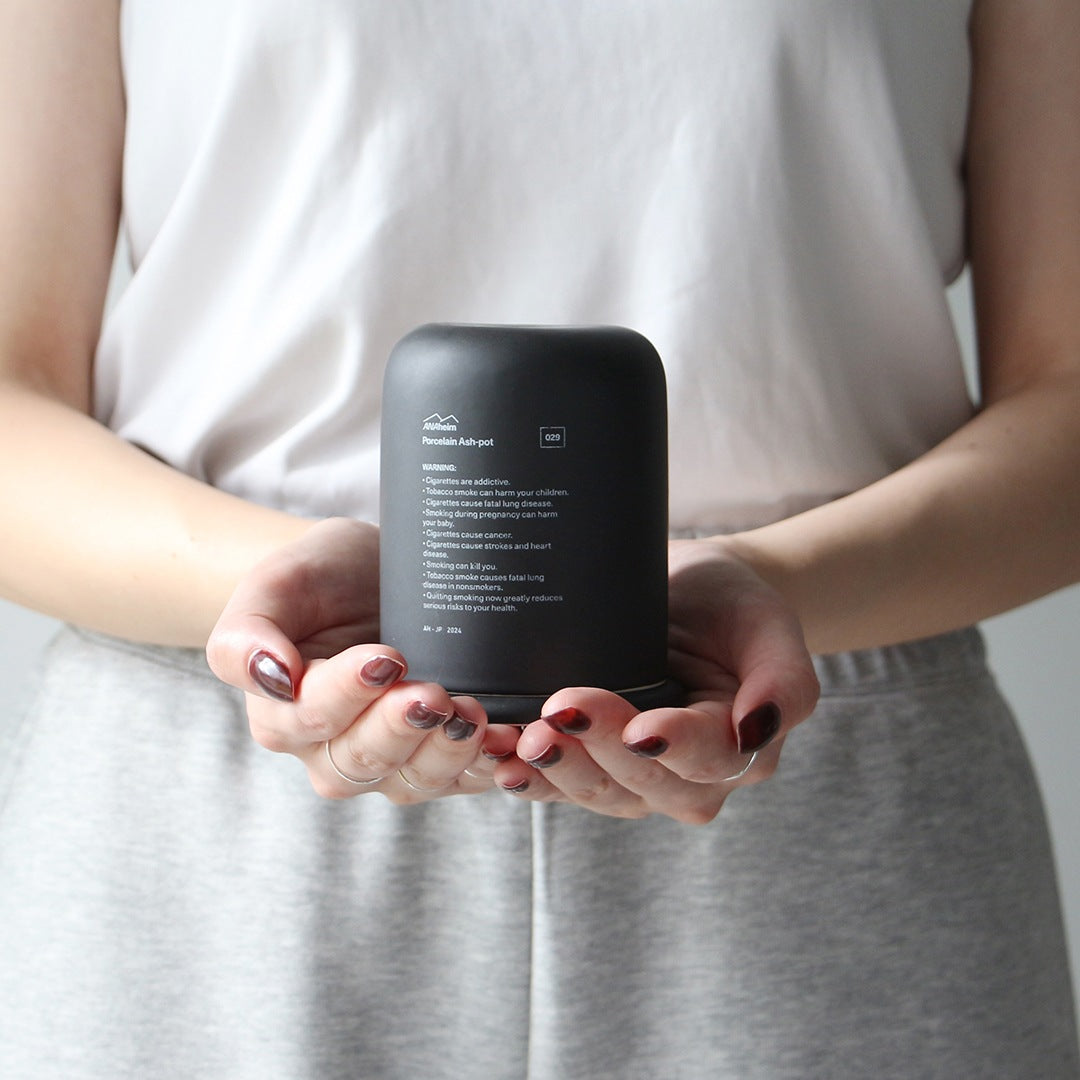 ANAheim Porcelain Ash-Pot "Black"