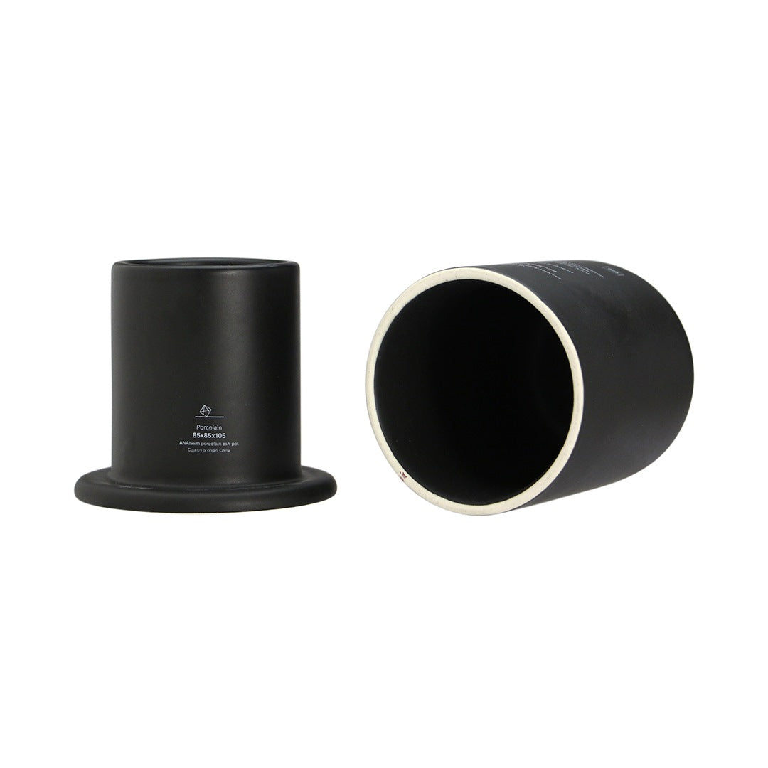 ANAheim Porcelain Ash-Pot "Black"